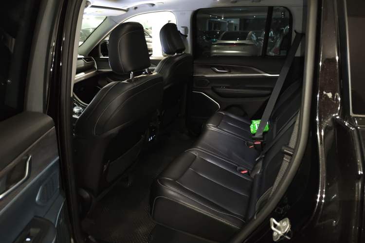 Used Jeep Grand Cherokee New Energy 2024 4xe Peak Edition Left Rear Seat