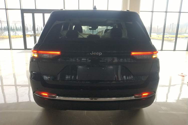Used Jeep Grand Cherokee New Energy 2024 4xe Peak Edition Rear