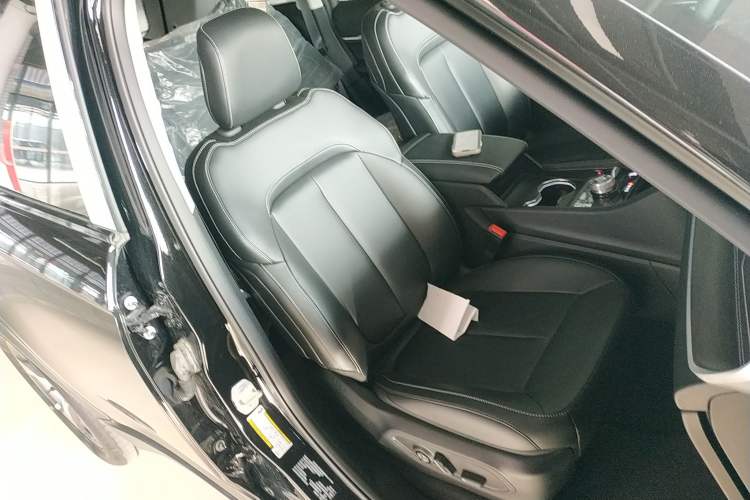 Used Jeep Grand Cherokee New Energy 2024 4xe Peak Edition Right Front Seat