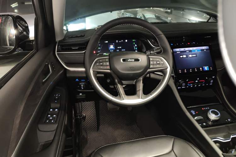Used Jeep Grand Cherokee New Energy 2024 4xe Peak Edition Steering Wheel