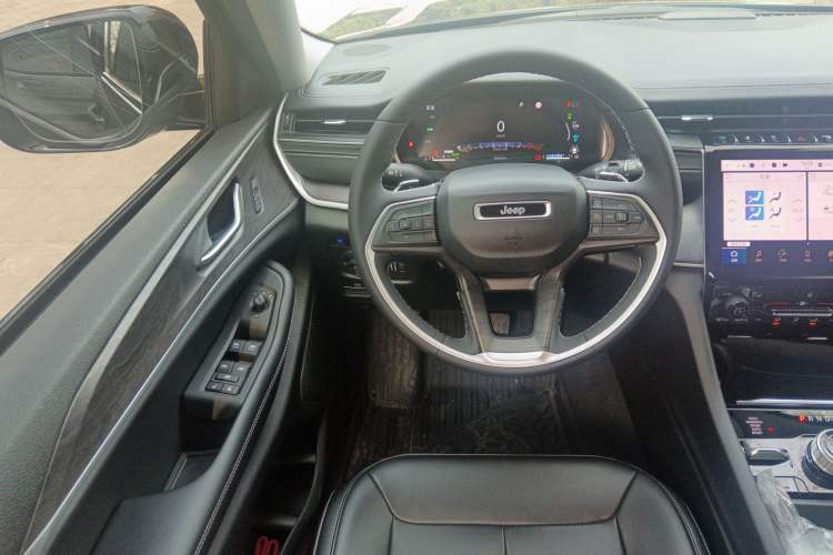 Used Jeep Grand Cherokee New Energy 2024 4xe Peak Edition Steering Wheel