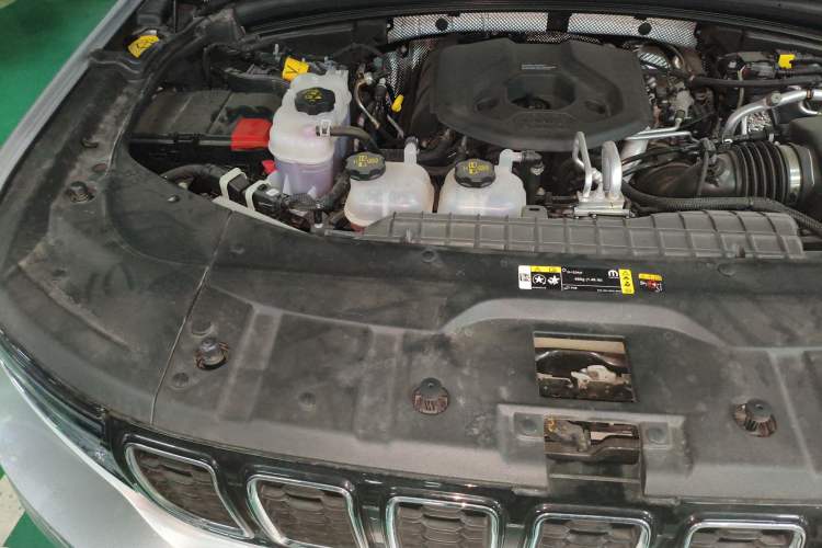 Used Jeep Grand Cherokee New Energy 2024 4xe Peak Edition Engine Bay Right