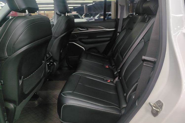 Used Jeep Grand Cherokee New Energy 2024 4xe Peak Edition Left Rear Seat
