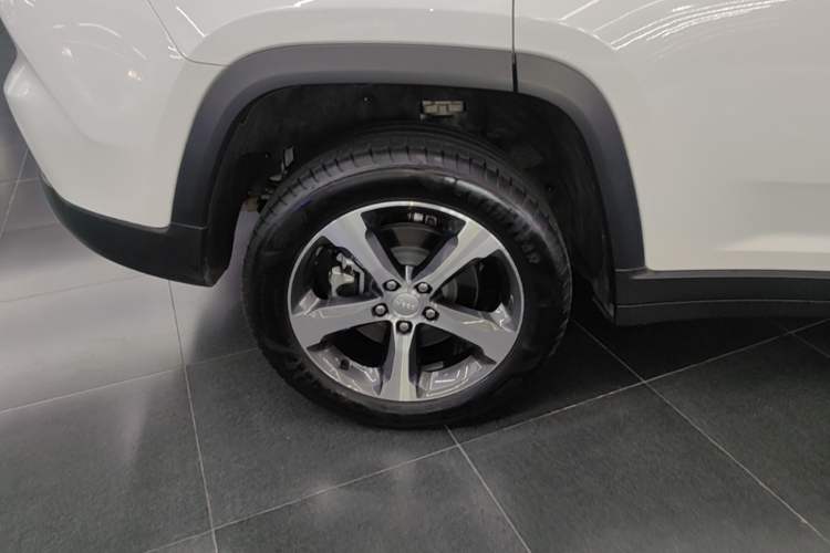 Used Jeep Grand Cherokee New Energy 2024 4xe Peak Edition Right Rear Wheel Hub