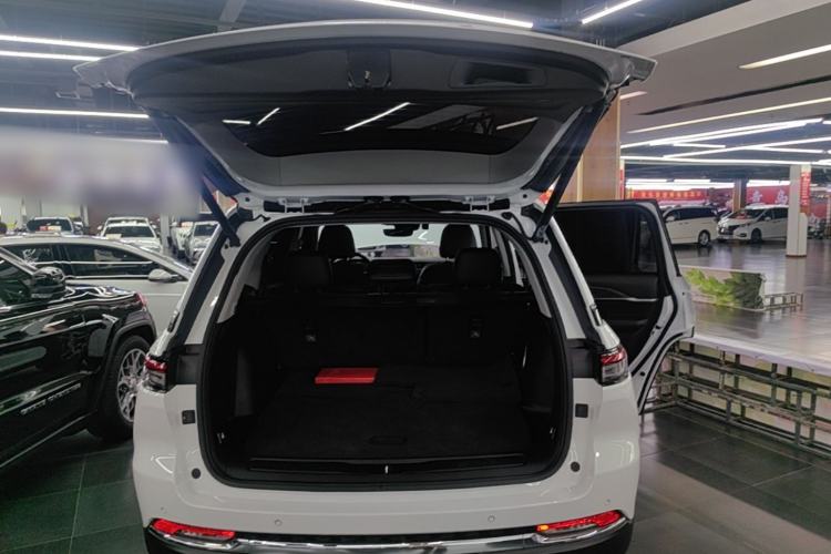 Used Jeep Grand Cherokee New Energy 2024 4xe Peak Edition Trunk