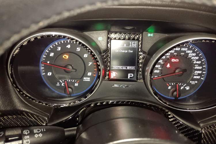 Used Jeep Grand Cherokee SRT 2012 6.4L SRT8 Odometer Close Up