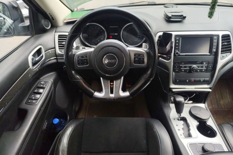 Used Jeep Grand Cherokee SRT 2012 6.4L SRT8 Steering Wheel