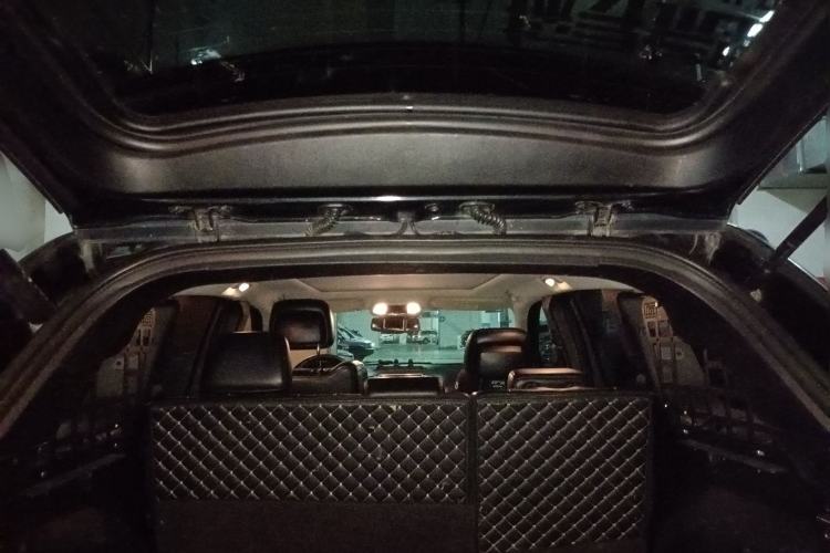 Used Jeep Grand Cherokee SRT 2012 6.4L SRT8 Trunk
