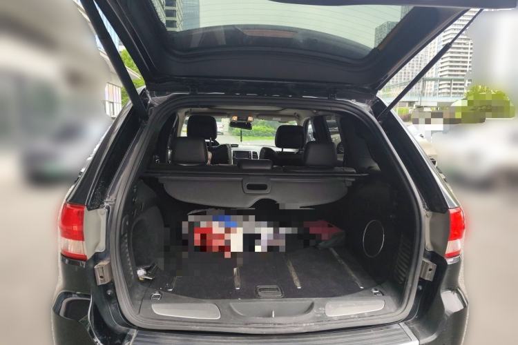 Used Jeep Grand Cherokee SRT 2012 6.4L SRT8 Trunk