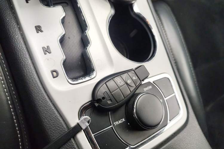 Used Jeep Grand Cherokee SRT 2012 6.4L SRT8 Vehicle Key