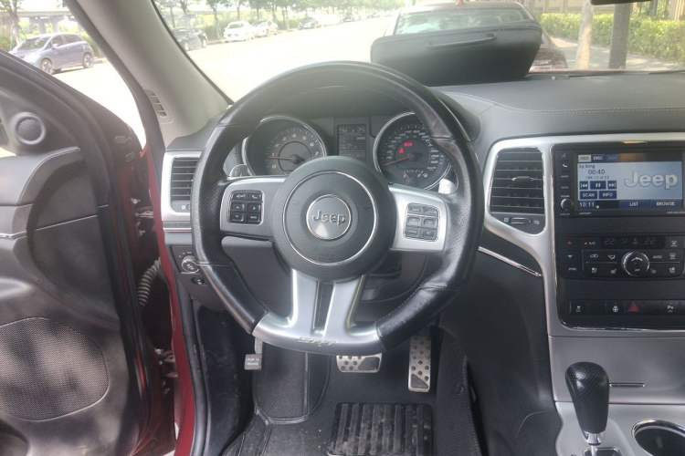 Used Jeep Grand Cherokee SRT 2012 6.4L SRT8 Steering Wheel