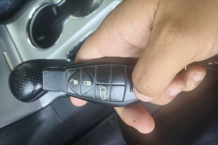 Used Jeep Grand Cherokee SRT 2012 6.4L SRT8 Vehicle Key
