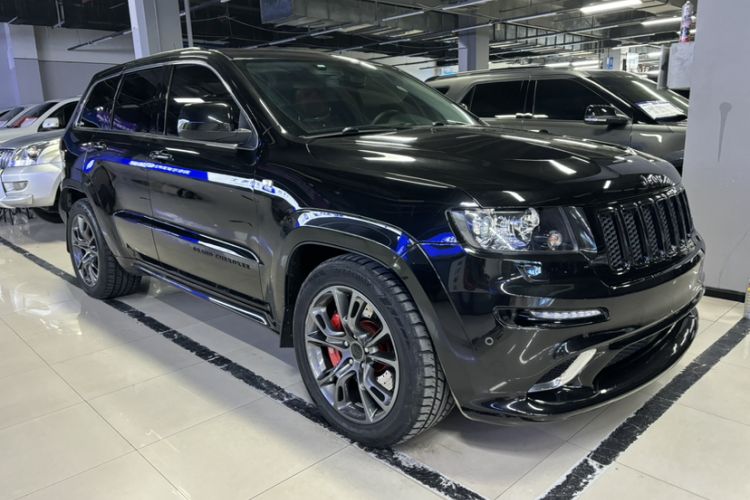 Used Jeep Grand Cherokee SRT 2013 6.4L SRT8 Black Edition Exterior 2