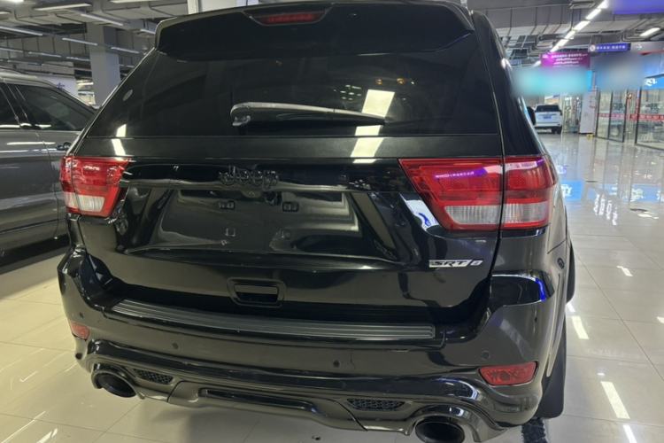 Used Jeep Grand Cherokee SRT 2013 6.4L SRT8 Black Edition Exterior 7