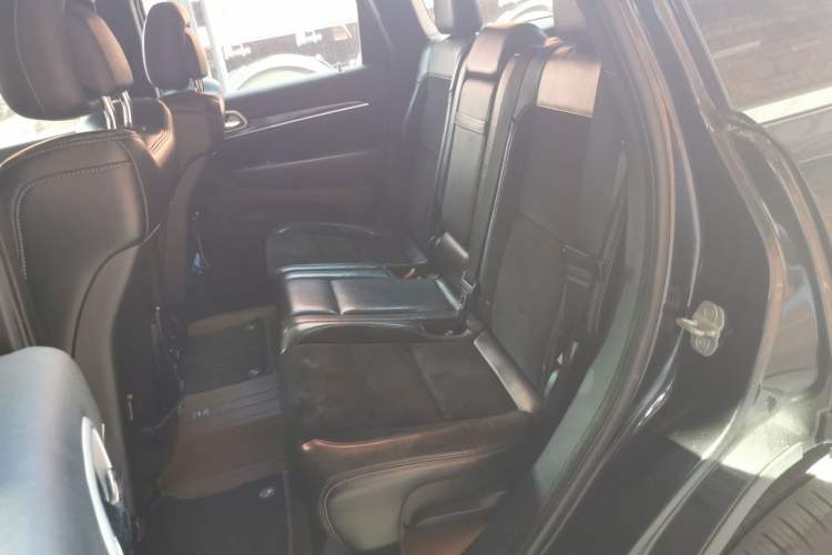 Used Jeep Grand Cherokee SRT 2013 6.4L SRT8 Left Rear Seat