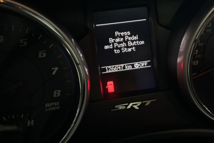 Used Jeep Grand Cherokee SRT 2013 6.4L SRT8 Black Edition Odometer Close Up