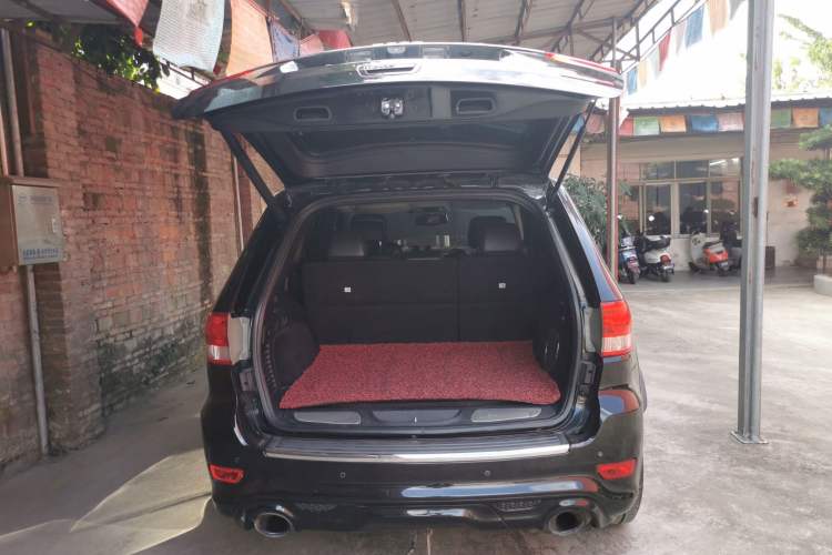 Used Jeep Grand Cherokee SRT 2013 6.4L SRT8 Trunk