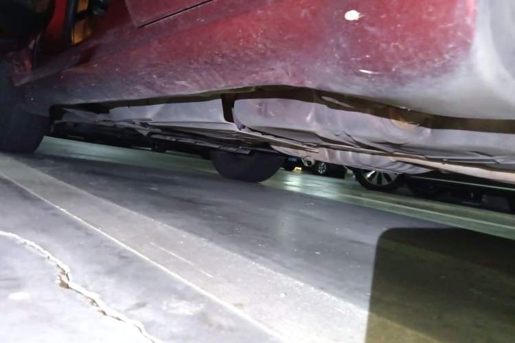 Used Jeep Grand Cherokee SRT 2013 6.4L SRT8 Chassis Rear Left