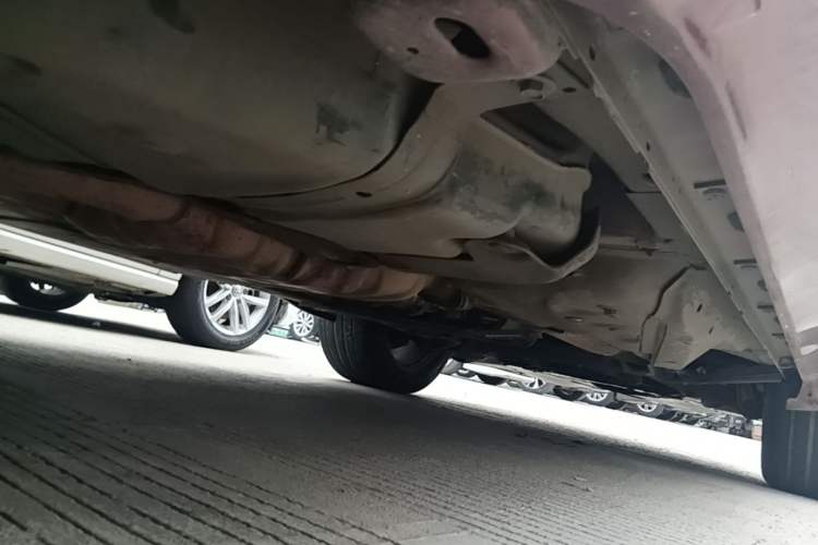 Used Jeep Grand Cherokee SRT 2013 6.4L SRT8 Chassis Rear Right
