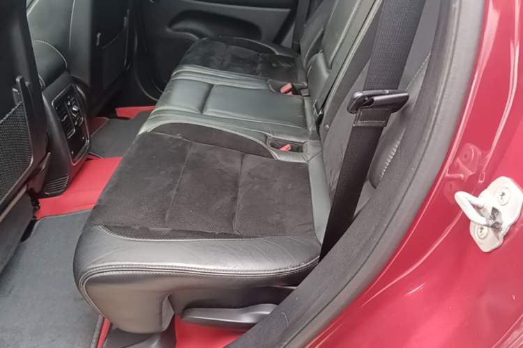 Used Jeep Grand Cherokee SRT 2013 6.4L SRT8 Left Rear Seat