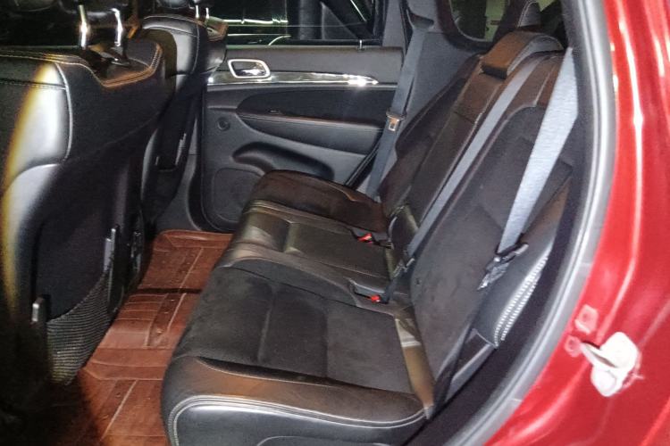 Used Jeep Grand Cherokee SRT 2013 6.4L SRT8 Left Rear Seat