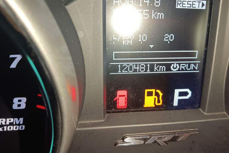 Used Jeep Grand Cherokee SRT 2013 6.4L SRT8 Odometer Close Up
