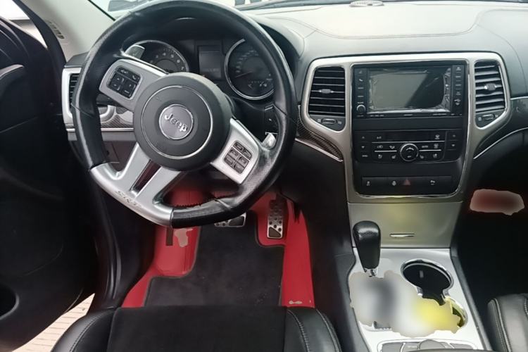 Used Jeep Grand Cherokee SRT 2013 6.4L SRT8 Steering Wheel