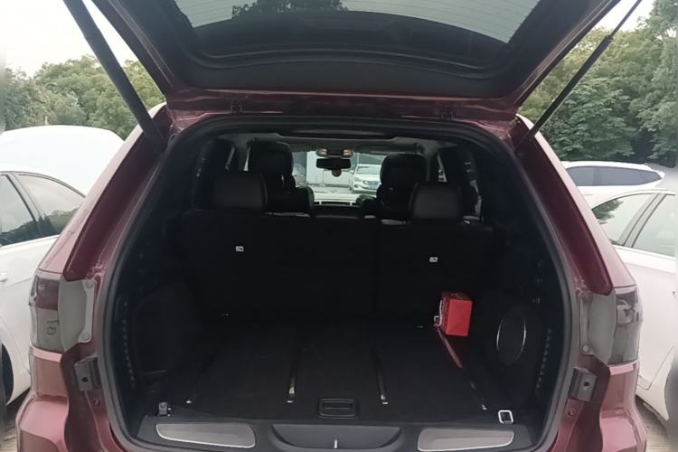 Used Jeep Grand Cherokee SRT 2013 6.4L SRT8 Trunk