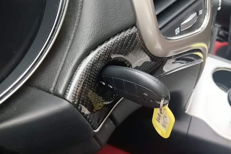 Used Jeep Grand Cherokee SRT 2013 6.4L SRT8 Vehicle Key