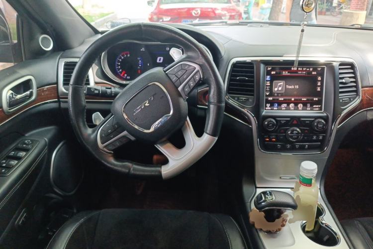 Used Jeep Grand Cherokee SRT 2014 6.4L SRT8 Steering Wheel