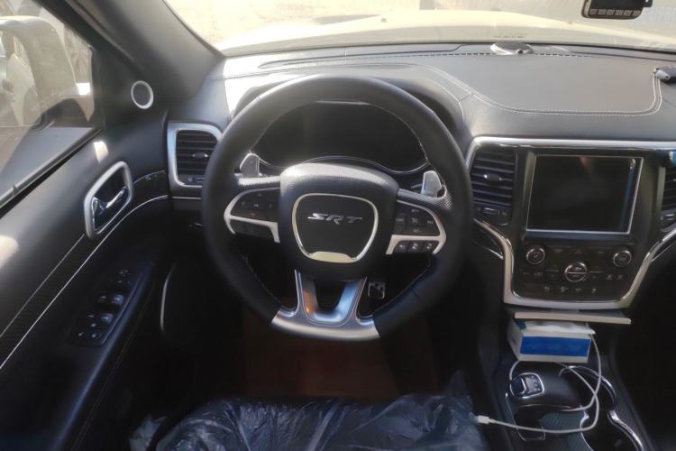 Used Jeep Grand Cherokee SRT 2014 6.4L SRT8 Steering Wheel