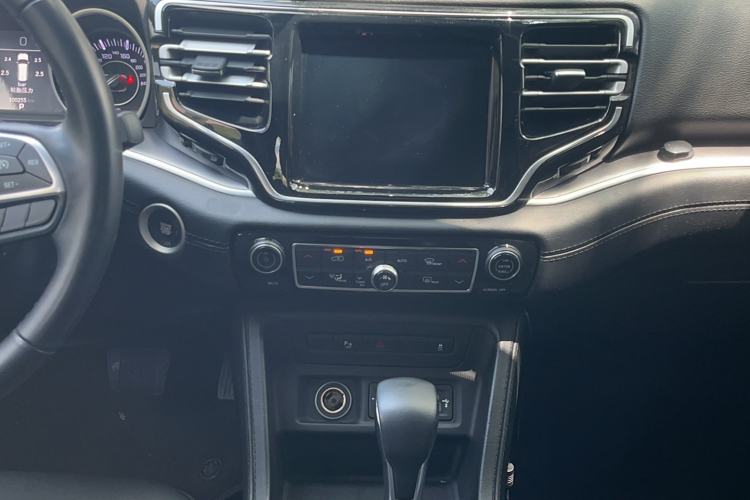 Used Jeep Grand Commander 2020 2.0T Two-Wheel Drive Elite Version Audio And AC Panel