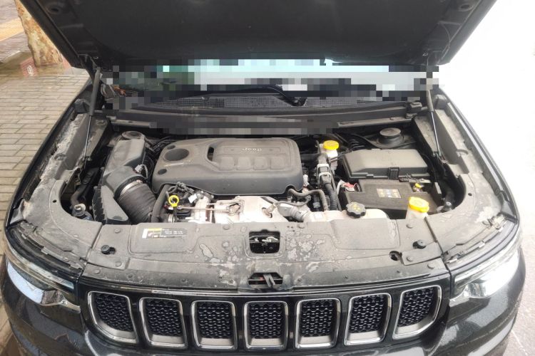 Used Jeep Grand Commander 2020 2.0T Two-Wheel Drive Elite Version Engine Bay