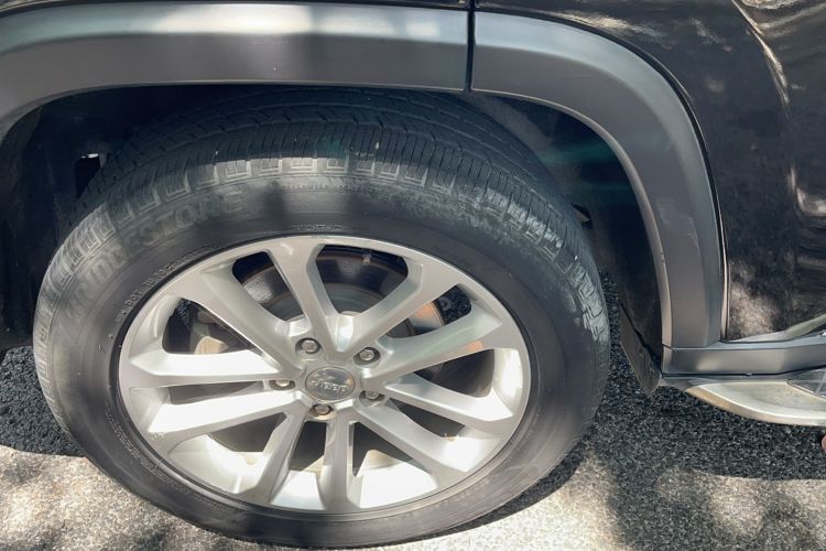 Used Jeep Grand Commander 2020 2.0T Two-Wheel Drive Elite Version Right Rear Wheel Hub