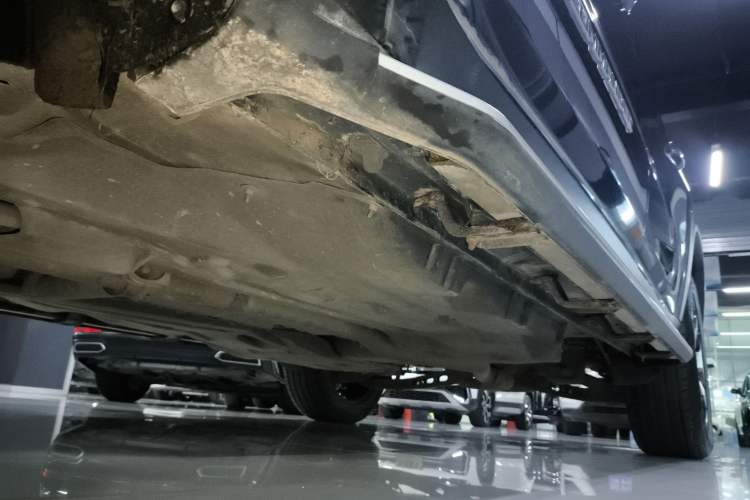 Used Jeep Grand Commander 2022 2.0T Two-Wheel Drive Luxury Version Left Side Sill