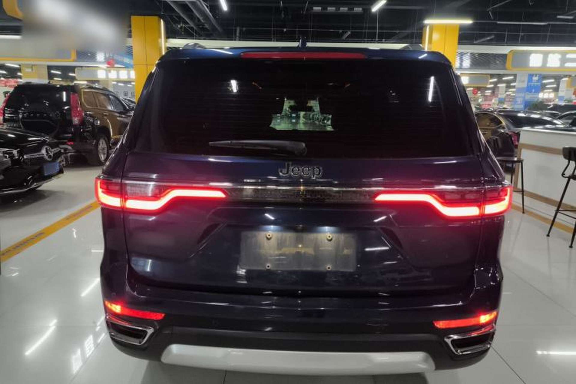 Used Jeep Grand Commander 2022 2.0T Two-Wheel Drive Luxury Version Rear