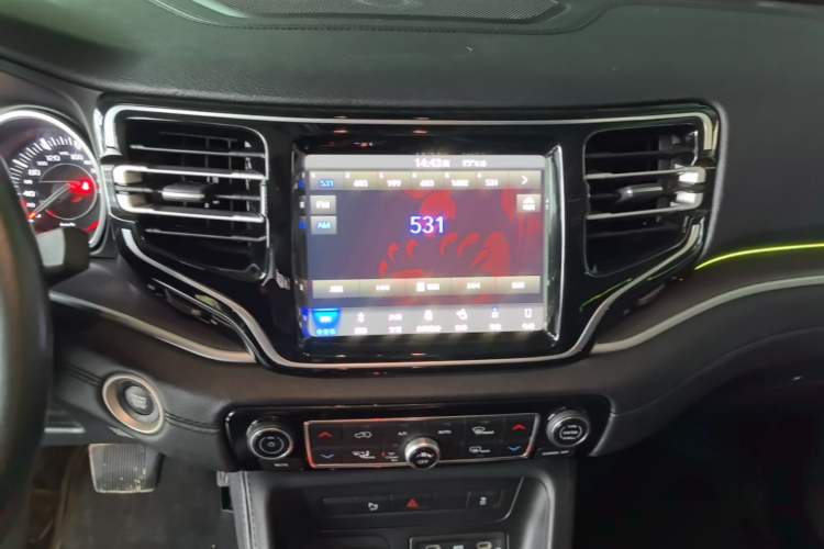 Used Jeep Grand Commander 2018 2.0T Four-Wheel Drive Premium Navigation Version China V Audio And AC Panel