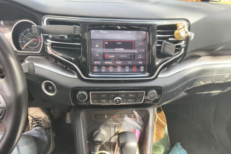 Used Jeep Grand Commander 2018 2.0T Four-Wheel Drive Enjoyment Edition China VI Audio And AC Panel