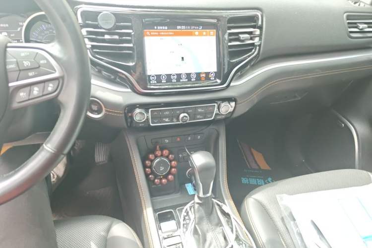 Used Jeep Grand Commander 2018 2.0T Four-Wheel Drive Smart Enjoyment Version China VI Audio And AC Panel