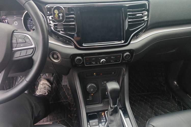 Used Jeep Grand Commander 2018 2.0T Four-Wheel Drive Enjoyment Version China V Audio And AC Panel