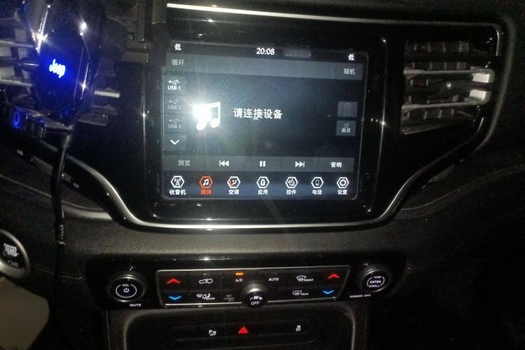 Used Jeep Grand Commander 2018 2.0T Four-Wheel Drive Enjoyment Edition China VI Audio And AC Panel