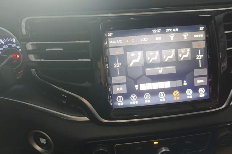 Used Jeep Grand Commander 2018 2.0T Four-Wheel Drive Enjoyment Edition China VI Audio And AC Panel