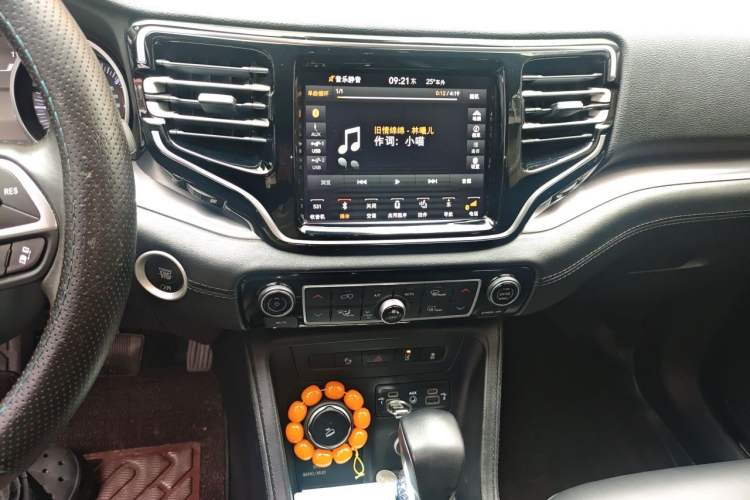 Used Jeep Grand Commander 2018 2.0T Four-wheel Drive Premium Edition China VI Audio And AC Panel