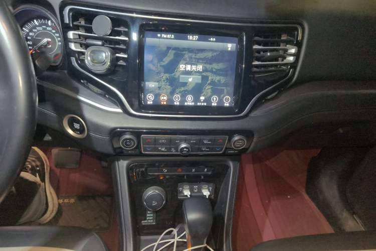 Used Jeep Grand Commander 2018 2.0T Four-Wheel Drive Prestige Edition China V Audio And AC Panel