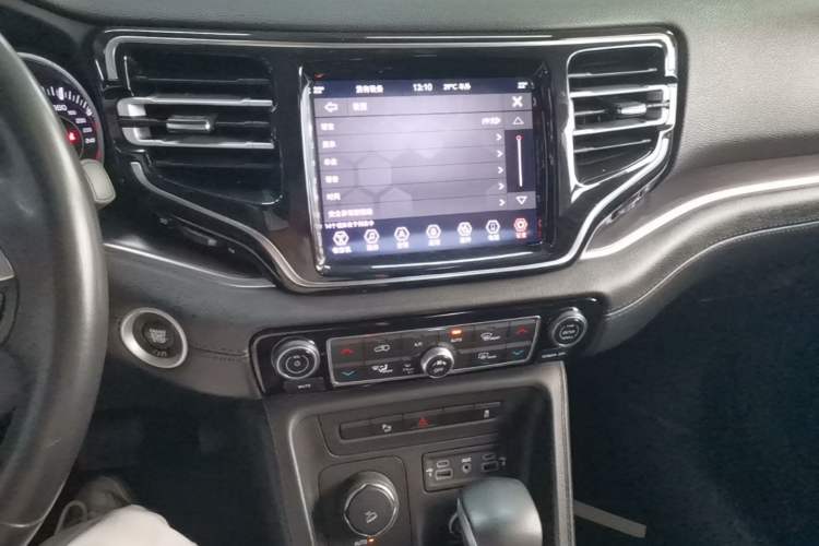 Used Jeep Grand Commander 2018 2.0T Four-Wheel Drive Enjoyment Edition China VI Audio And AC Panel