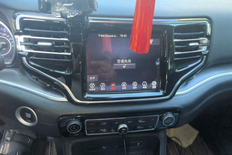 Used Jeep Grand Commander 2018 2.0T Four-Wheel Drive Enjoyment Version China V Audio And AC Panel