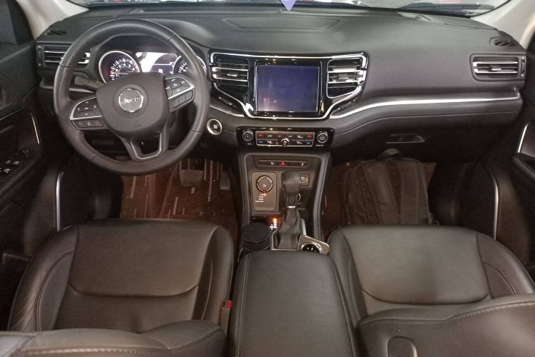 Used Jeep Grand Commander 2018 2.0T Four-Wheel Drive Enjoyment Edition China VI Center Console