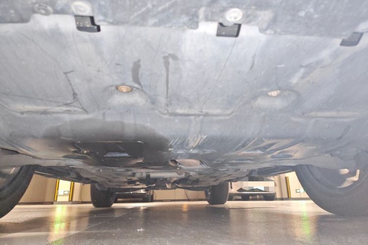 Used Jeep Grand Commander 2018 2.0T Four-Wheel Drive Premium Navigation Version China V Chassis Front