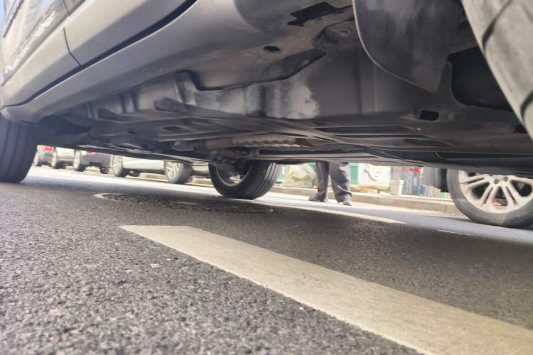 Used Jeep Grand Commander 2018 2.0T Four-Wheel Drive Enjoyment Edition China VI Chassis Rear Left