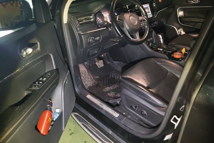 Used Jeep Grand Commander 2018 2.0T Four-Wheel Drive Prestige Edition China VI Driver Seat